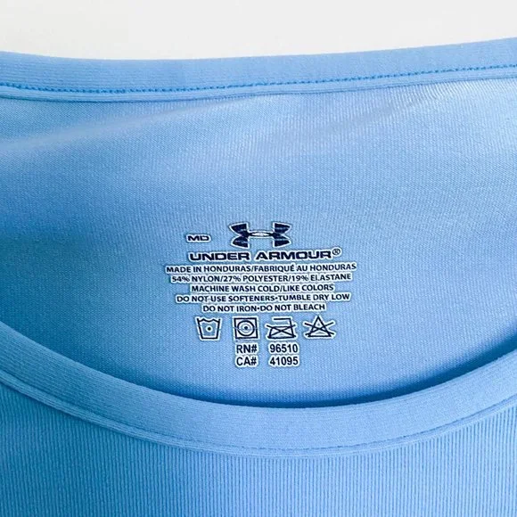 Boys Under Armour Top Blue size M - Picture 3 of 5